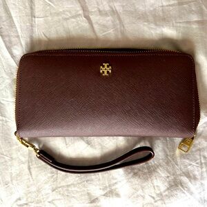 Tory Burch leather wallet